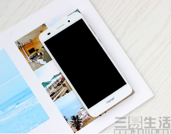 智者-新闻稿-荣耀畅玩5A-5.5英寸大屏699元起售 荣耀畅玩5A 逆势进阶184.jpg